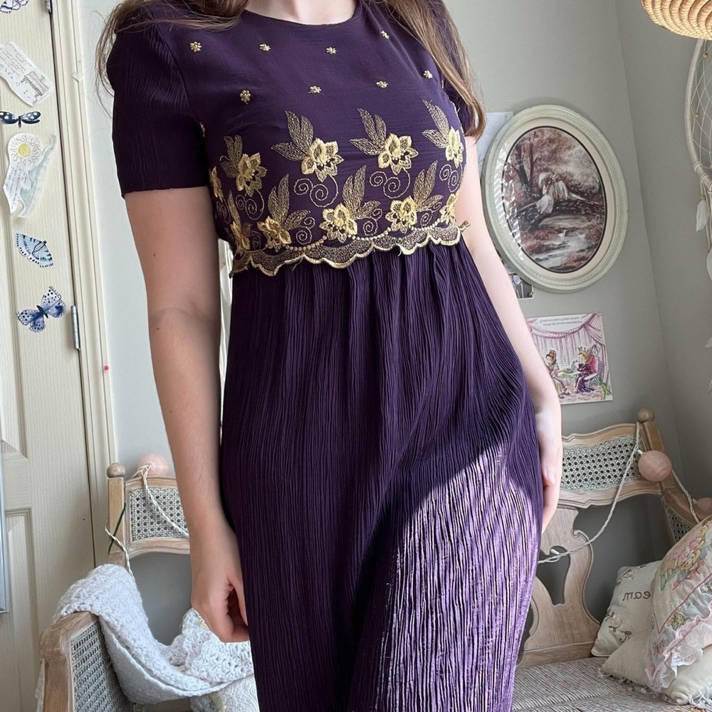 SOLD Vintage 80s Fairycore gold embroidered dress ✨